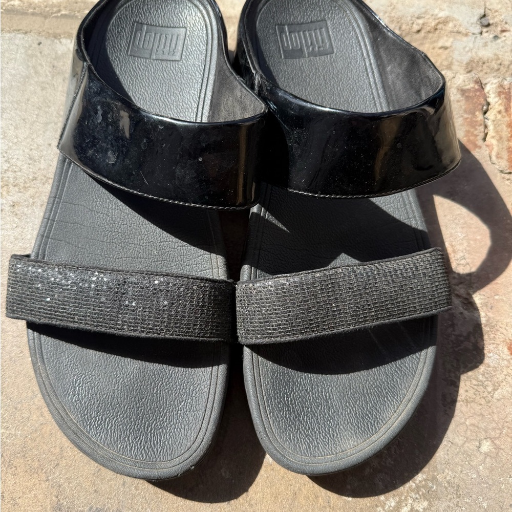 Size 10 women’s “fit flop”